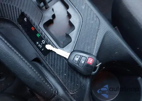 2014 Toyota Rav4 Le z USA, uszkodzony, nr VIN JTMBFREV2ED050690